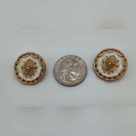 CHANEL Vintage Lion Head Chain Medallion Buttons Gold Ivory Pair Lagerfeld Era - Picture 3 of 3